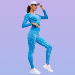 Blue Sky Activewear 2 Piece Set w/ Crop Top & Leggings , Size M, New Boutique